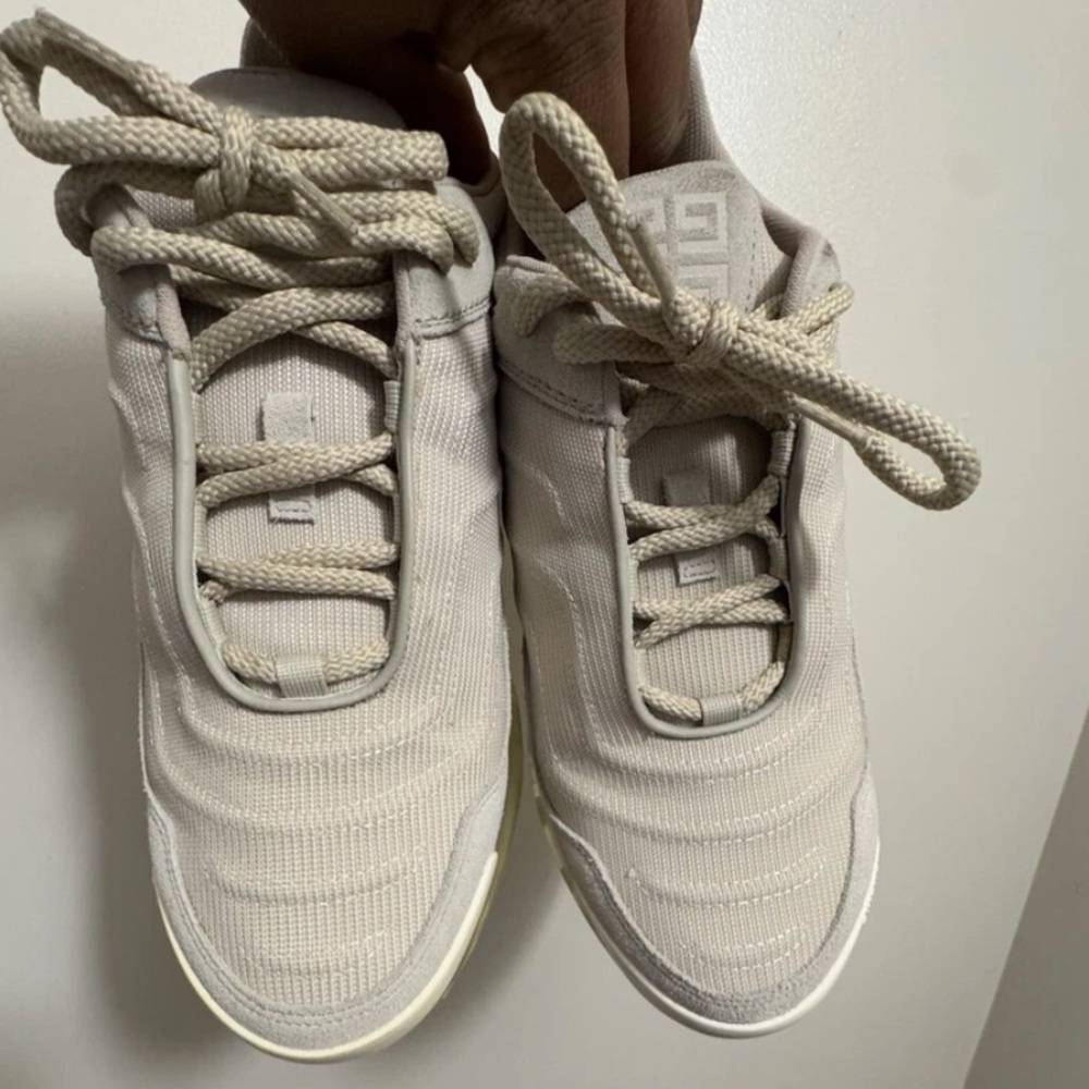 Givenchy GIV 1 Light Sneakers in Cream - Picture 6 of 9